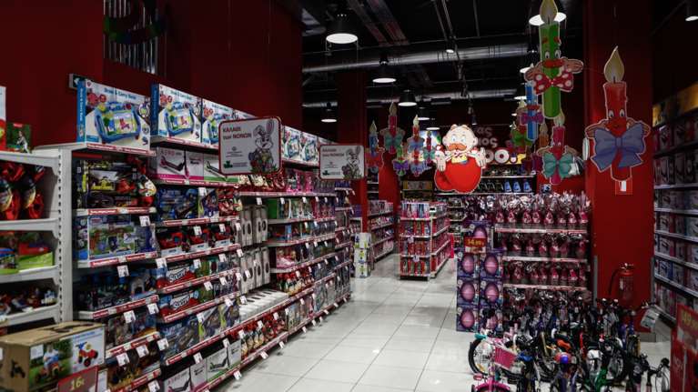 Πρεμιέρα αύριο για το &quot;καλάθι του Άη Βασίλη&quot; - Οι 10 κατηγορίες παιχνιδιών που περιλαμβάνει