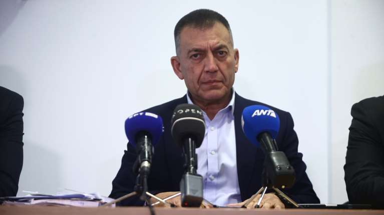 Τελεσίγραφο Βρούτση σε ιδιοκτήτες ΚΑΕ: &quot;Θα περιμένω μέχρι τις 15:00 - Οριστική διακοπή πρωταθλήματος αν δεν έρθουν&quot;