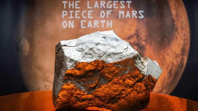 Μετεωρίτης από τον Άρη βάρους 24 κιλών πουλήθηκε στις ΗΠΑ έναντι 5,3 εκατομμυρίων δολαρίων