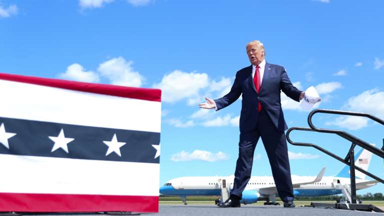 Οι New York Times εκθέτουν τον Τραμπ: Πλήρωσε φόρο... 750 δολάρια το 2016