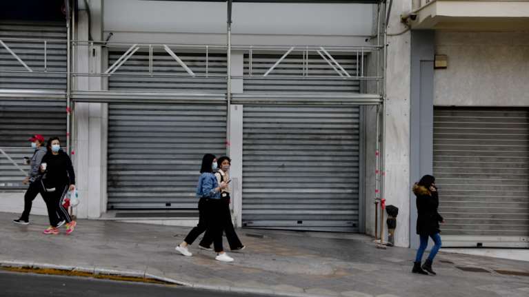 Lockdown: Οργισμένοι οι έμποροι της Αθήνας - &quot;Η αγορά δεν μπορεί να περιμένει άλλο&quot;