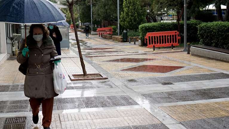 Χαλάει ο καιρός: Πτώση της θερμοκρασίας έως και 10 βαθμούς, βροχές και καταιγίδες