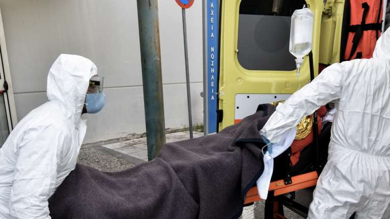 ΕΟΔΥ για κορονοϊό: &quot;Σκληρός μήνας&quot; ο Απρίλιος - Αναμένεται κλιμάκωση της επιδημίας στην Ελλάδα