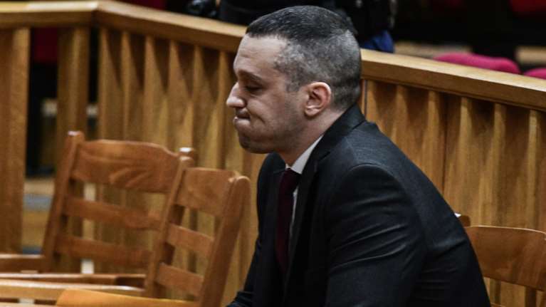 Ψηφίστηκε από ΝΔ και ΠΑΣΟΚ η τροπολογία - &quot;μπλόκο&quot; στο κόμμα Κασιδιάρη - Αποχή από τον ΣΥΡΙΖΑ