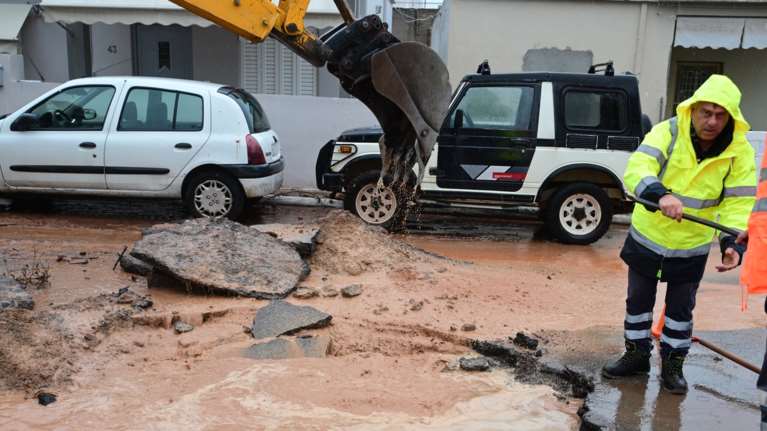 Ξεκίνησαν οι αυτοψίες για την καταγραφή των ζημιών από την κακοκαιρία Byron στη Δυτική Αττική [εικόνες]