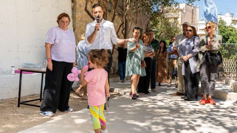 Χάρης Δούκας: Μέχρι τις αρχές του 2026, η Αθήνα θα έχει συνολικά 24 πλήρως ανακαινισμένες παιδικές χαρές&quot;