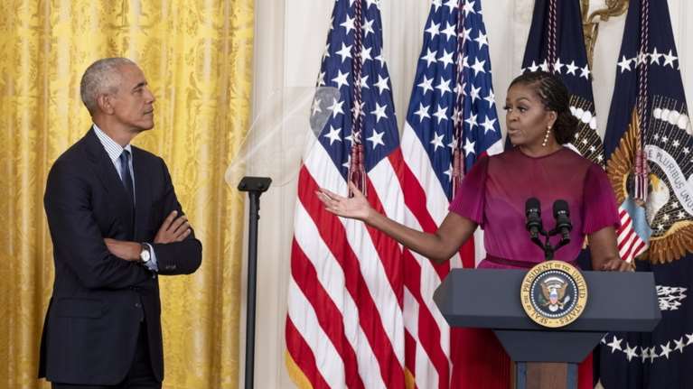 ΗΠΑ: Έντονες φήμες για υποψηφιότητα της Μισέλ Ομπάμα στις προεδρικές εκλογές στη θέση του Μπάιντεν [βίντεο]