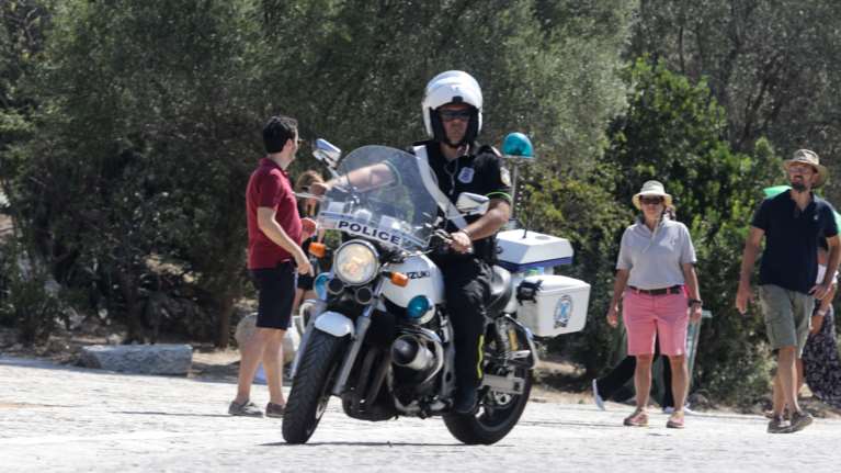 Σπείρα διακινούσε ναρκωτικά σε κεντρικά σημεία της Αθήνας - 17 συλλήψεις αλλοδαπών