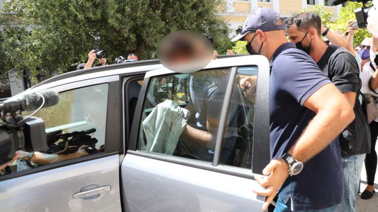 Υπόθεση Σεμέδο: Συνελήφθη ο μάνατζερ που κατηγορείται μαζί με τον ποδοσφαιριστή για τον βιασμό 17χρονης