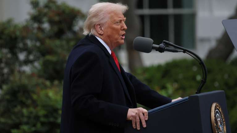 "Η Κριμαία θα παραμείνει στη Ρωσία" λέει ο Τραμπ - Γιατί κατηγορεί την Ουκρανία για την έναρξη του πολέμου