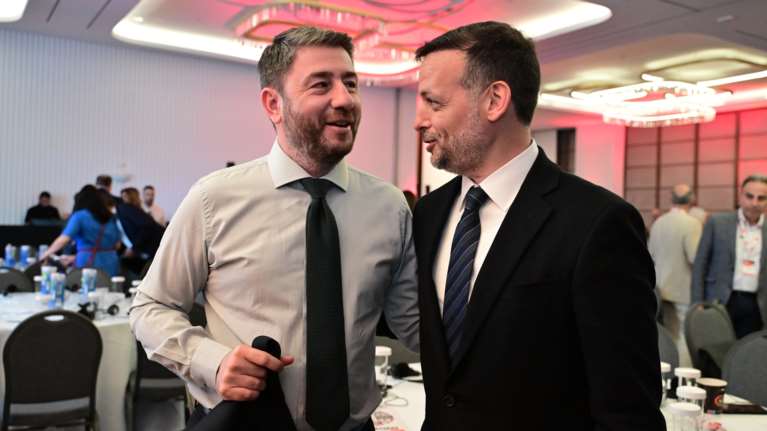 Εξελίξεις στο ΠΑΣΟΚ: Ο Ανδρουλάκης ανοίγει τα χαρτιά του, ο Δούκας δηλώνει παρών