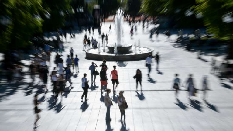 Κορονοϊός: Κορυφώνεται το έκτο κύμα με την Ομικρον 5 - Γιατί είναι κρίσιμο το επόμενο δεκαήμερο