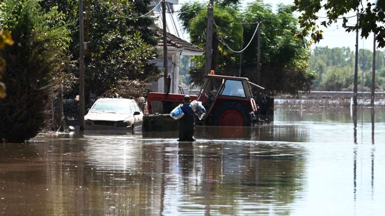 Καρδίτσα: Με drone μετέφεραν τρόφιμα και φάρμακα σε αποκλεισμένους κατοίκους στον Δήμο Μουζακίου