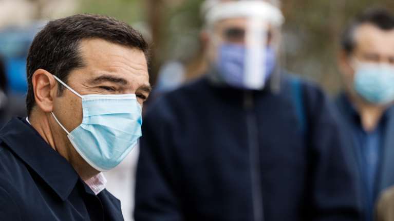 Νέα καρφιά Τσίπρα: Επιτελικό ρουσφέτι ο εμβολιασμός των υπουργών - Υποσχέθηκαν 2 εκατ. εμβόλια και πήραν 100.000