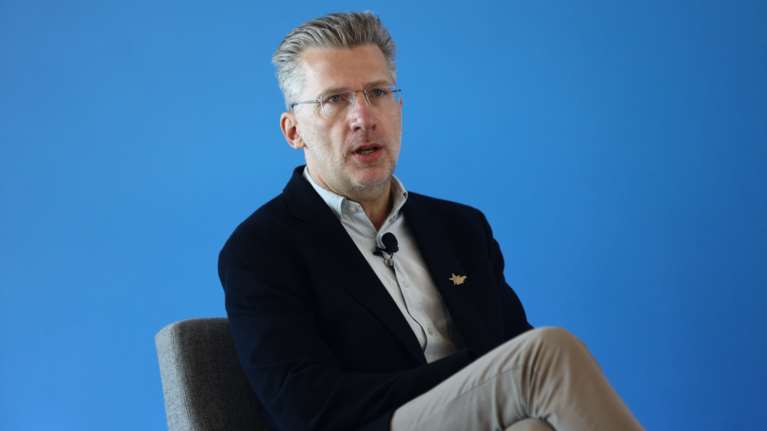 Σκέρτσος για Σημίτη: Υπάρχει εκκρεμότητα ως προς τον εκσυγχρονισμό της χώρας, σε αυτόν τον δρόμο κινείται η κυβέρνηση Μητσοτάκη