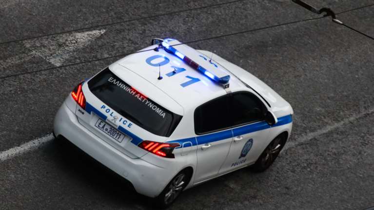 72χρονος τραυματίστηκε από αδέσποτη σφαίρα στο Μενίδι