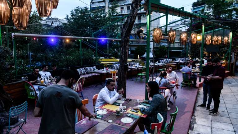 Πελώνη: Εντατικοί έλεγχοι τα Σαββατοκύριακα για χρήση μάσκας, αλλά και για ωράριο και αποστάσεις στην εστίαση