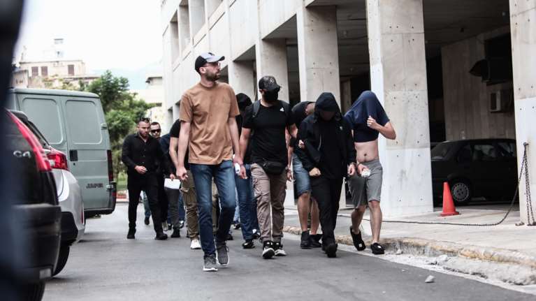 Δολοφονία Κατσουρή: &quot;Καθαρίζουν&quot; βίντεο, ανοίγουν κινητά - Tο μυστήριο με το DNA σε σουγιάδες και ΙΧ