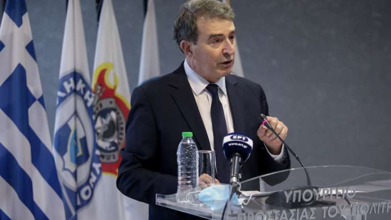 Το σχέδιο Χρυσοχοΐδη για την ΕΛΑΣ: Επιστρέφουν οι αποσπάσεις, από το μηδέν οι αξιολογήσεις των αξιωματικών και οι προαγωγές