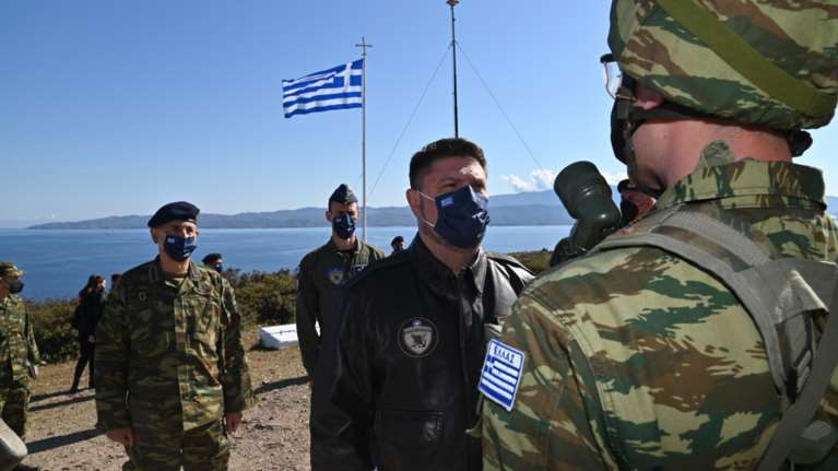 Νίκος Χαρδαλιάς: Επίτιμος δημότης Οινουσσών - "Στην Ελλάδα εργαζόμαστε για την ειρήνη, για τη φιλία των λαών"