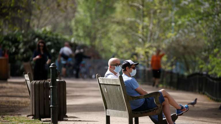 Κορονοϊός - Βρετανία: Κατά 15% μεγαλύτερος ο πραγματικός αριθμός νεκρών