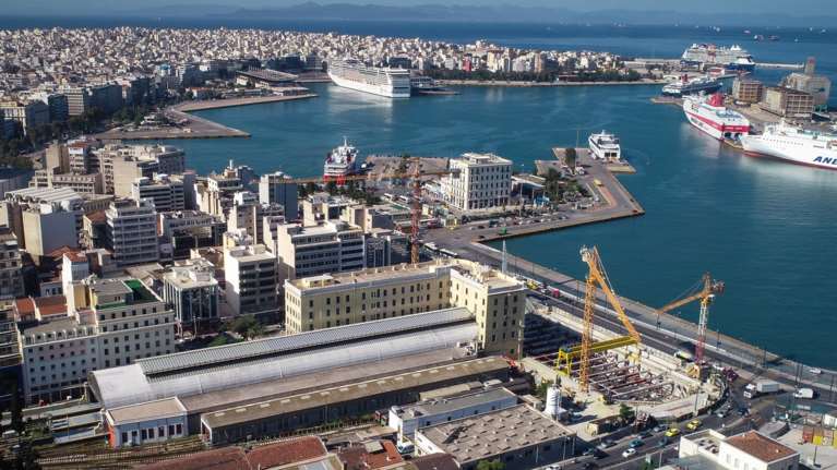 Μεγάλη επιχείρηση στο τελωνείο του Πειραιά για απάτες σε βάρος της ΕΕ - Έρευνες σε άλλες 5 χώρες