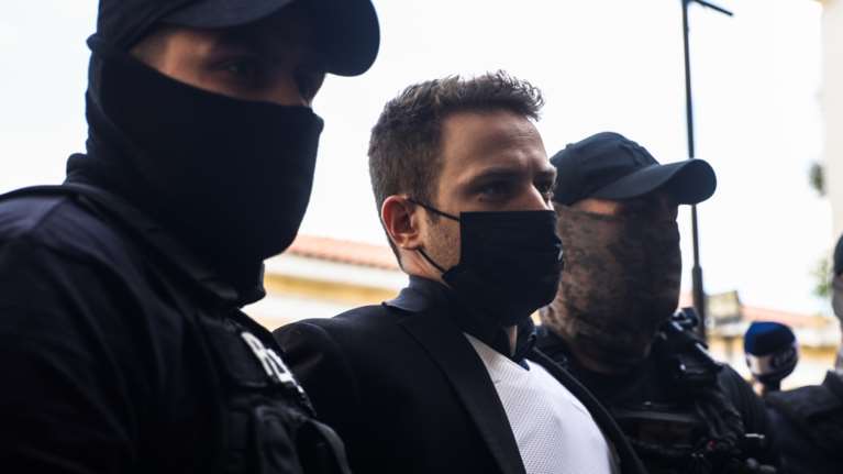 Απίστευτος κυνισμός Αναγνωστόπουλου: Γιατί σκότωσα το σκυλάκι μας και έβαλα το μωρό πάνω στη νεκρή Καρολάιν