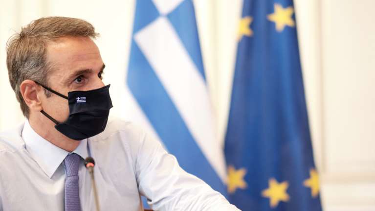 Πυρετός συσκέψεων στο Μαξίμου: Επιχείρηση &quot;Ελευθερία&quot; και το στοίχημα για ασφαλή Χριστούγεννα