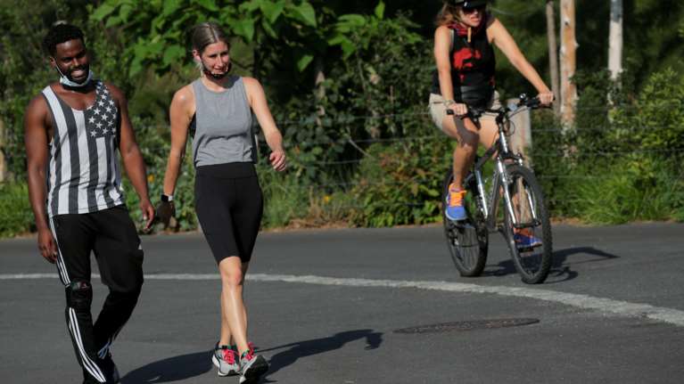 ΗΠΑ: 1.413 θάνατοι, 52.751 κρούσματα μόλυνσης από τον κορονοϊό σε 24 ώρες