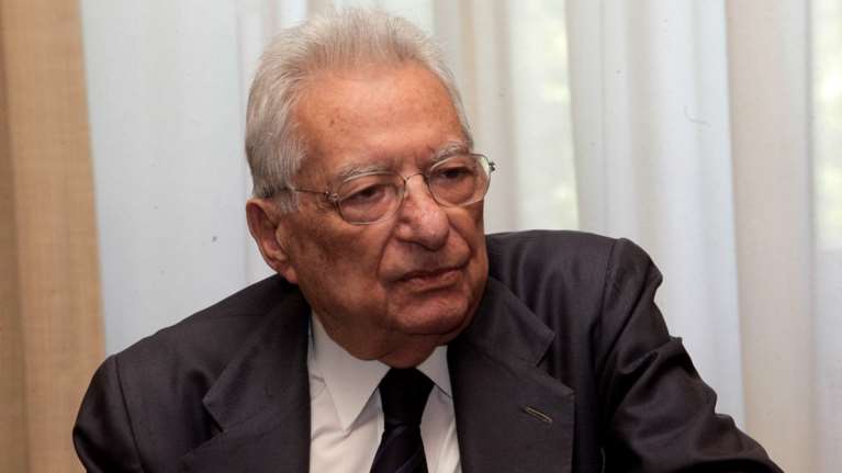 Ανοιχτή επιστολή Μολυβιάτη σε Στόλτενμπεργκ: Οι δηλώσεις ίσων αποστάσεων ενθαρρύνουν τον επιτιθέμενο σε βάρος του θύματος