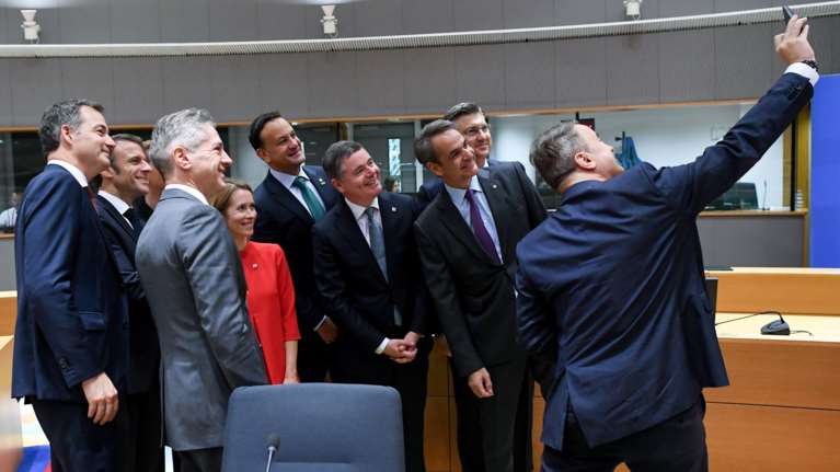 Με μια selfie αποχαιρέτησε την ΕΕ ο πρωθυπουργός του Λουξεμβούργου: &quot;Η τελευταία μου σύνοδος κορυφής&quot; [εικόνες]