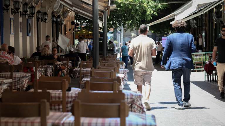 Κορονοϊός: Με 50% πληρότητα η εστίαση στις &quot;κόκκινες&quot; περιοχές από τη Δευτέρα - Ποιες είναι