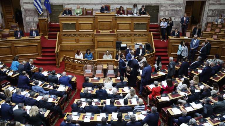 Εκλογές 2023: Ποιοι μένουν εκτός Βουλής από ΠΑΣΟΚ, ΚΚΕ και Ελληνική Λύση