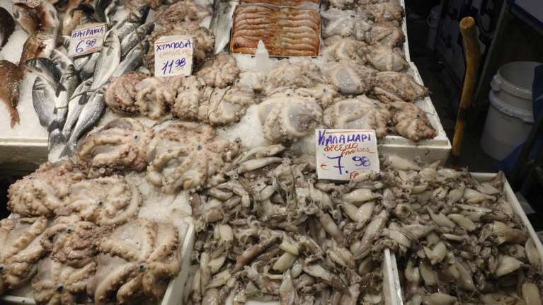 &quot;Καλάθι της Σαρακοστής&quot;: Ποια προϊόντα περιλαμβάνει - Σε ισχύ από τις 13 Μαρτίου