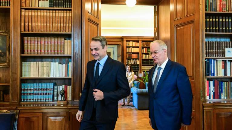 Συνάντηση Μητσοτάκη - Τασούλα στο Προεδρικό Μέγαρο