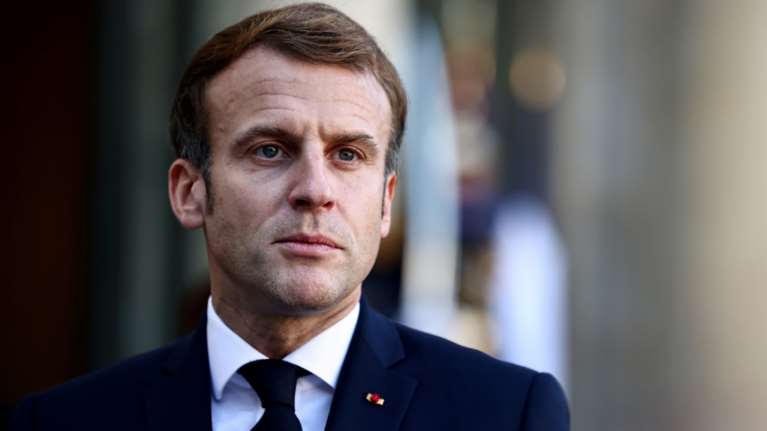 Γαλλία: Υποχρεωτική η αναμνηστική δόση εμβολίου για τους άνω των 65 - Διάγγελμα Μακρόν