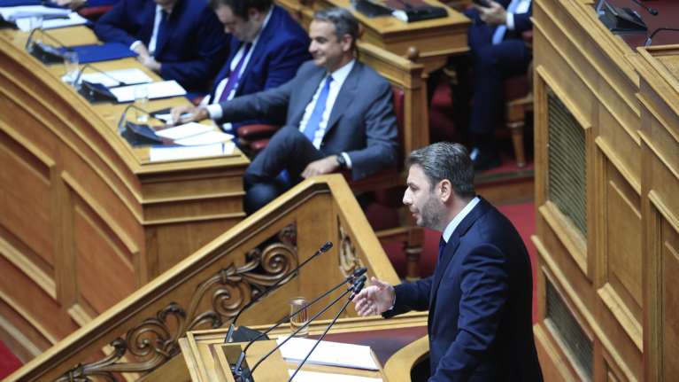 Σκληρή κόντρα ΝΔ-ΠΑΣΟΚ (και) για τα ελληνοτουρκικά: Η "αντεθνική θέση" και η αντεπίθεση με Αβραμόπουλο