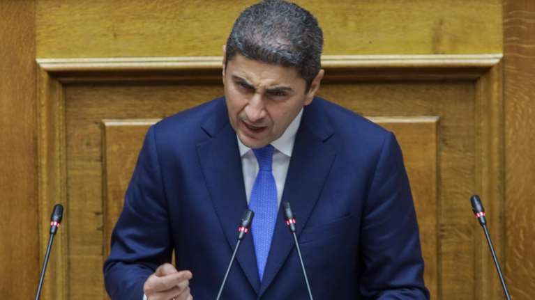 Διαγραφή Aυγενάκη: Και επίσημα εκτός ΚΟ της ΝΔ ο πρώην υπουργός μετά τη χειροδικία - Η επιστολή Μητσοτάκη στη Βουλή