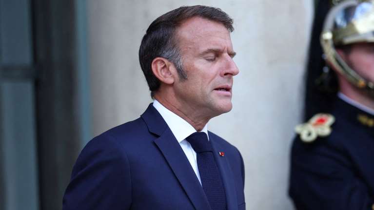 Στα &quot;σχοινιά&quot; Μακρόν και Μπαϊρού: Επτά στους δέκα Γάλλους είναι κατά της κυβέρνησης