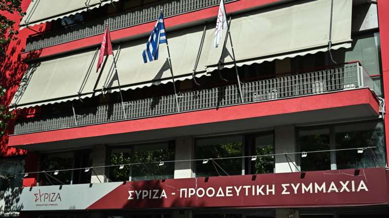 ΣΥΡΙΖΑ για ανεξαρτητοποίηση Τζάκρη - Πούλου: Καθαρή θεσμική εκτροπή από αθύρματα της διαπλοκής