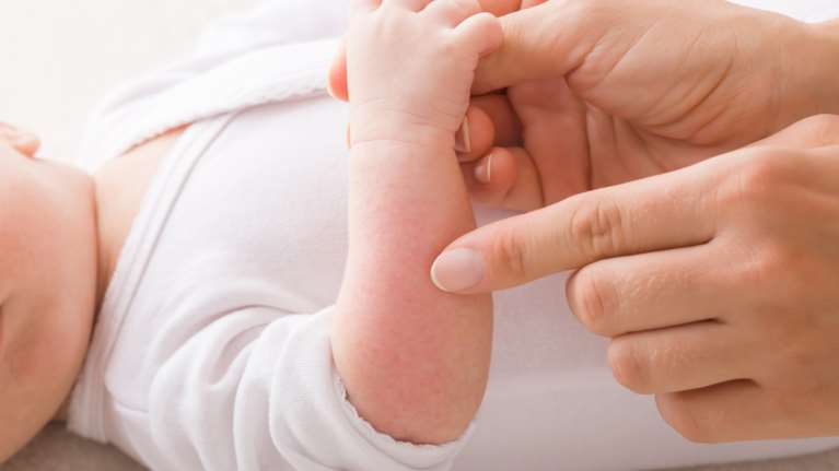 Πτολεμαΐδα: Πού θα γίνει η κηδεία του βρέφους - Πληροφορίες ότι το παιδί πήγε δύο φορές στο νοσοκομείο αλλά έφυγε...