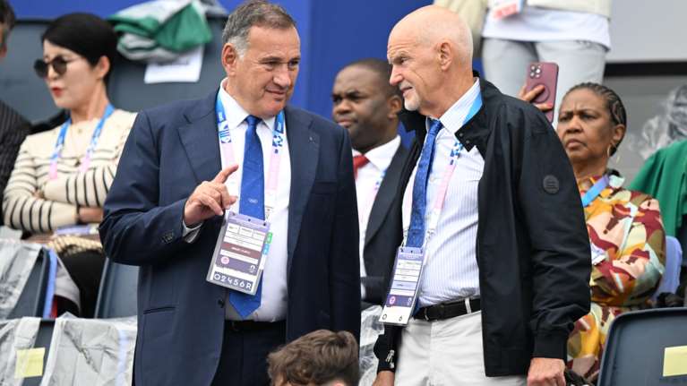 Σπύρος Καπράλος: Δυσαρέσκεια για την τηλεοπτική κάλυψη στο Παρίσι - &quot;Δεν μας άρεσε καθόλου που δεν είδαμε τους Έλληνες σημαιοφόρους&quot;