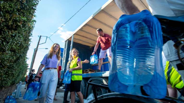 Καταγγελίες στον Βόλο: Δεν τους έδιναν νερό γιατί δεν... ψηφίζουν Αχιλλέα Μπέο