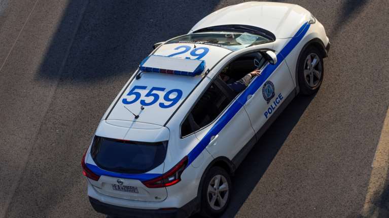 Θεσσαλονίκη: Χειροπέδες σε 19χρονο που απείλησε ανήλικο και του άρπαξε χρυσή αλυσίδα