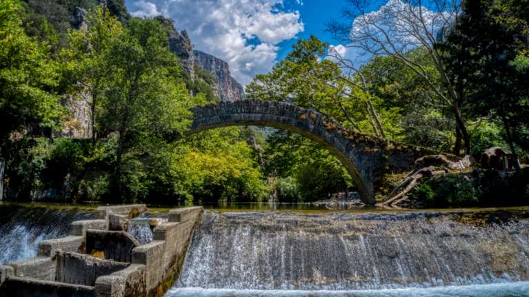 Βοϊδομάτης: Ο παραδεισένιος ποταμός της Ηπείρου, από τους καθαρότερους της Ευρώπης - Μοναδικές εικόνες