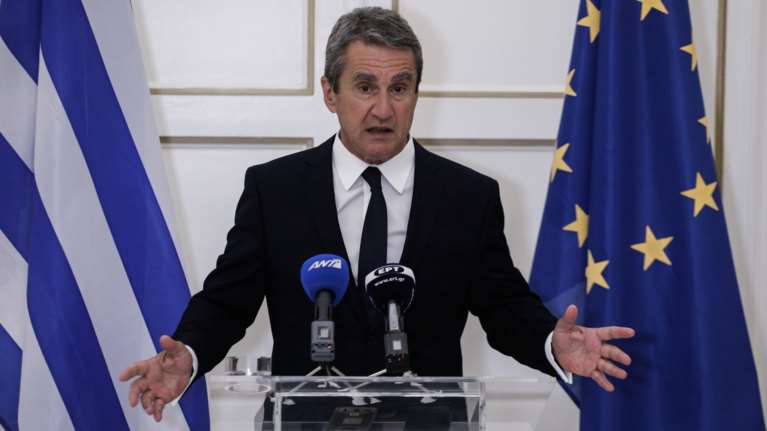 Λοβέρδος: Η Τουλουπάκη ενήργησε με δόλο - Ο Κουρουμπλής ήθελε να ωφελήσει τις φαρμακευτικές