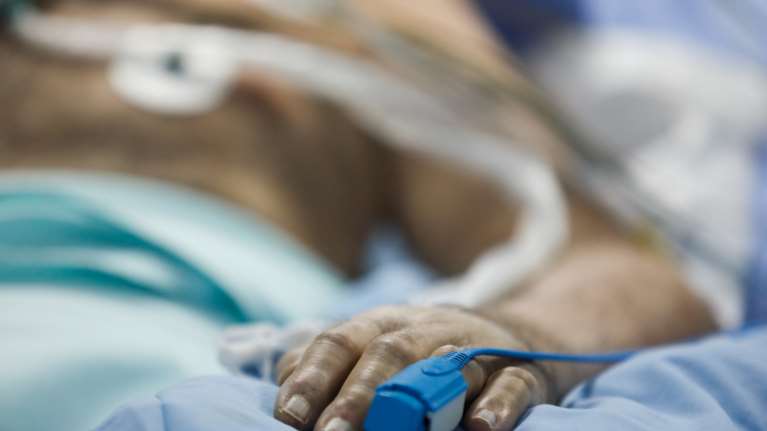 Κορονοϊός: Γιατί χρειάζεται οξύμετρο στο σπίτι - Τα &quot;σιωπηλά&quot; κρούσματα που δεν έχουν δύσπνοια