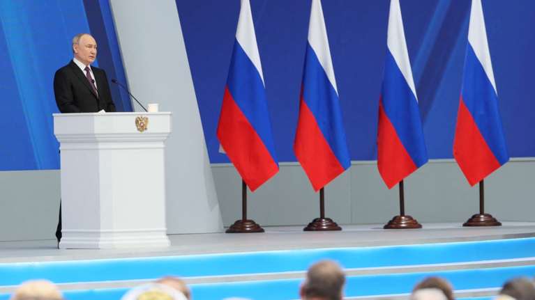 Ο Πούτιν απειλεί τη Δύση με πυρηνικά αν στείλει στρατεύματα στην Ουκρανία: &quot;Θα καταστραφεί ο πολιτισμός&quot;