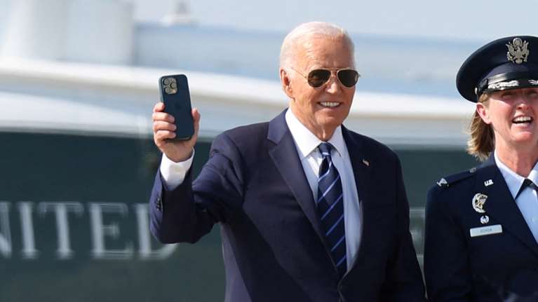 Ο Μπάιντεν έδωσε το "ΟΚ" στην Ουκρανία να χρησιμοποιήσει όπλα που θα πλήξουν βαθιά το ρωσικό έδαφος- "Μπορεί να οδηγήσει σε Γ΄ Παγκόσμιο"