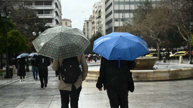Καιρός: Βροχερό σκηνικό στο μεγαλύτερο μέρος της χώρας - Έως τους 24 βαθμούς η θερμοκρασία